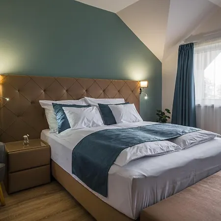 Kistuecsoek Food & 4* Balatonszárszó