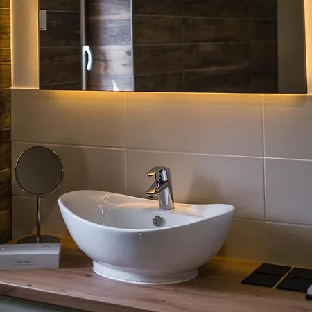 Hotel Kistuecsoek Food & Balatonszárszó