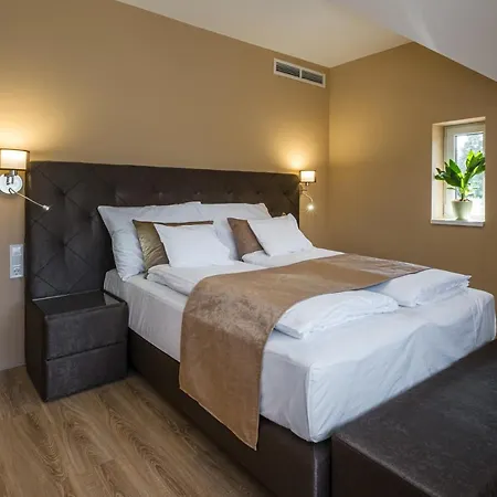 Kistuecsoek Food & Hotel