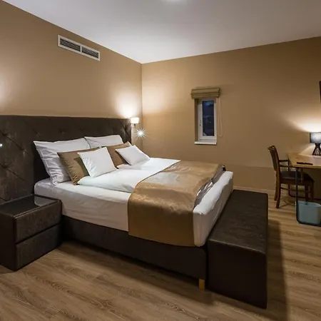 Kistücsök Food&room 4* Balatonszárszó