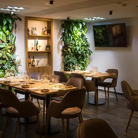 Kistuecsoek Food & Балатонсемеш
