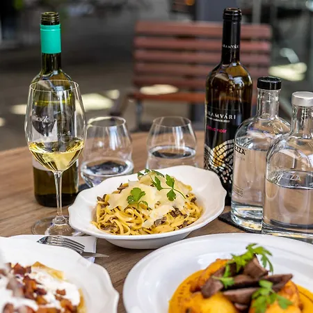 Kistuecsoek Food & Balatonszemes