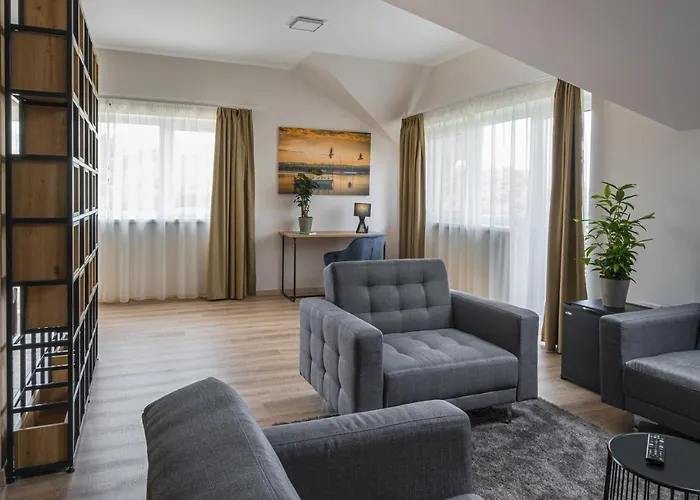 Kistuecsoek Food & ホテル