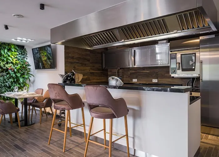 Kistuecsoek Food & 4*