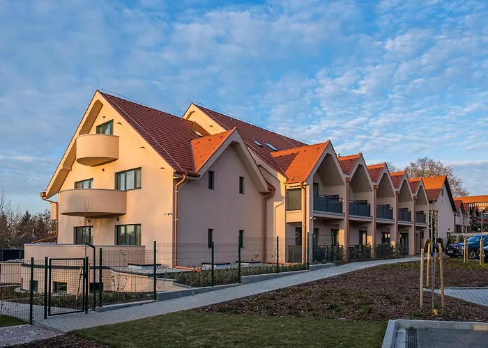 Szálloda Kistücsök étterem- Food&room Balatonszemes