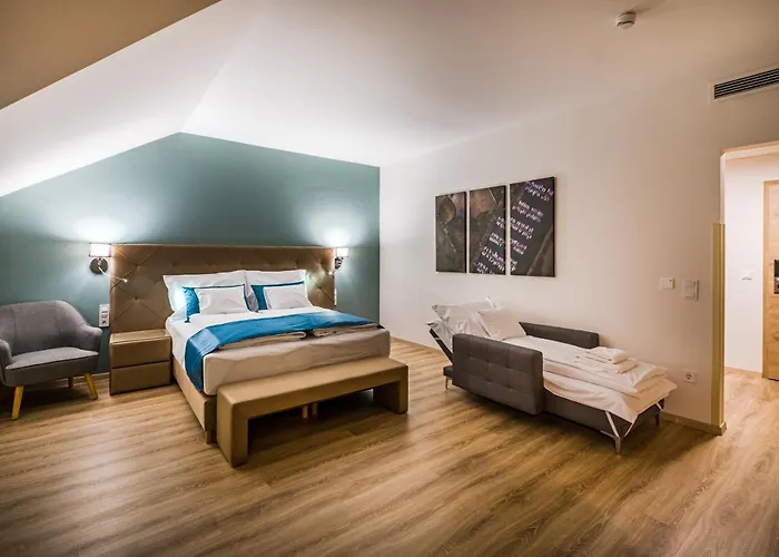 Kistücsök étterem- Food&room Szálloda 4*