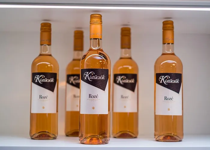 Kistücsök étterem- Food&room 4* Balatonszemes